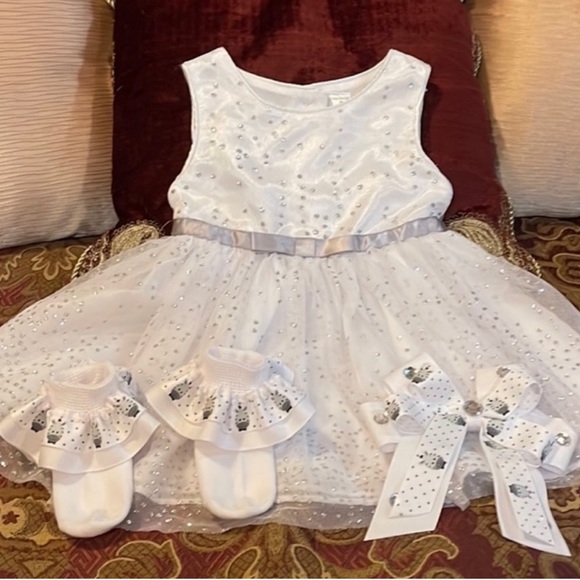 George Other - George kids dress size 12 months with matching socks and bow price is firm